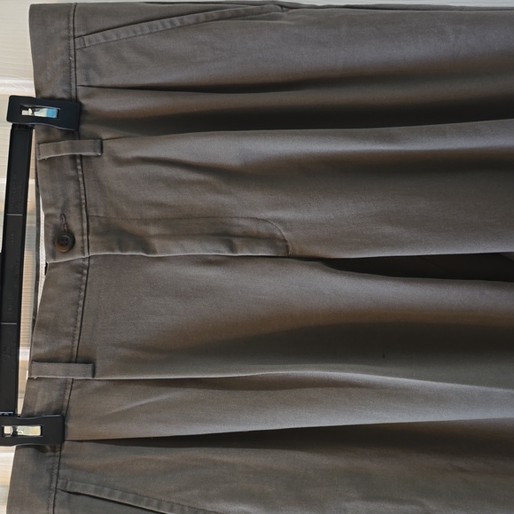 DOCKERS BRAND MENS BROWN KAKHI PANTS SIZE 36x34 - Picture 3 of 16
